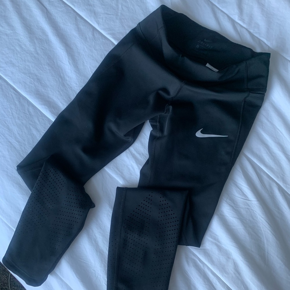 Nike Epic Luxe 7/8 Running Tights in Black
